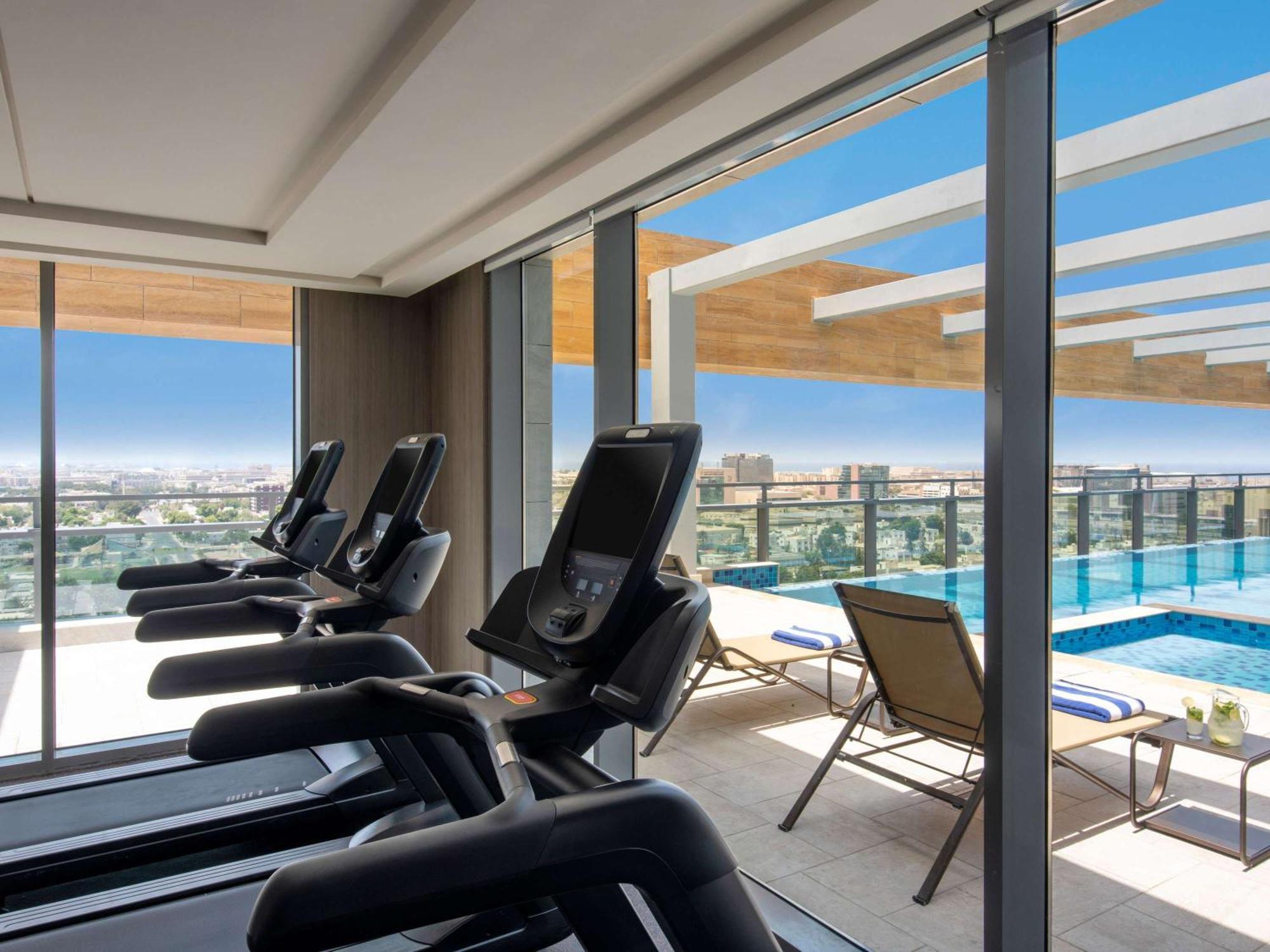 Swissotel Living Джидда Екстер'єр фото The gym at the hotel