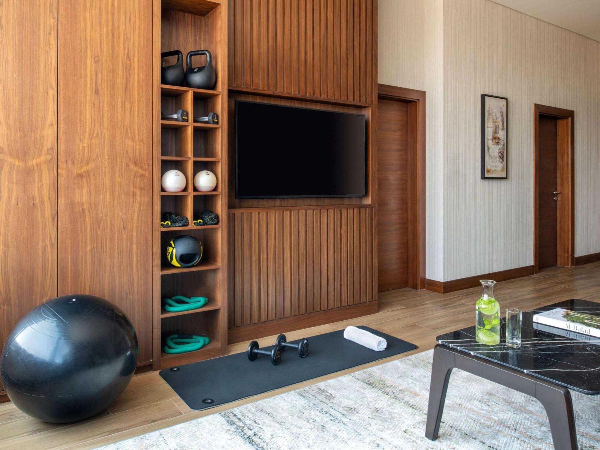 Swissotel Living Джидда Екстер'єр фото The gym at the 100 Queen's Gate